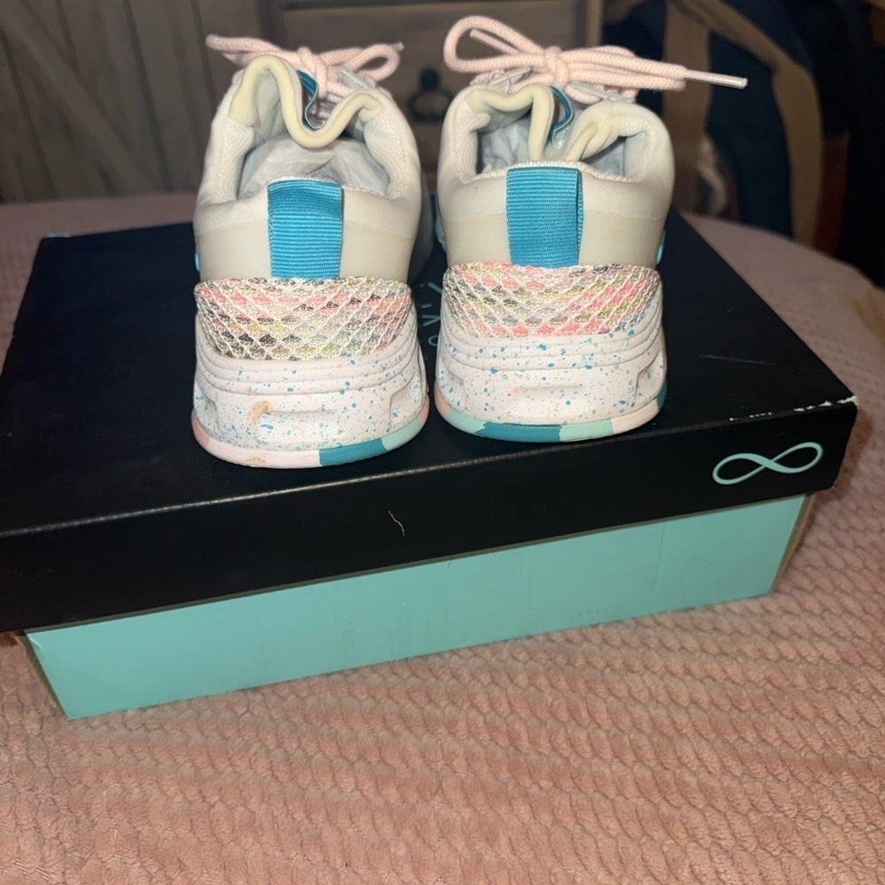 Colorful Sneakers - Picture 4 of 7